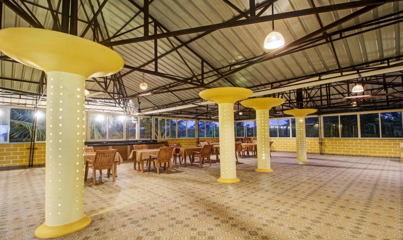 Treebo Majestic Palms, 2 Km From Colva Beach Benaulim Exterior photo