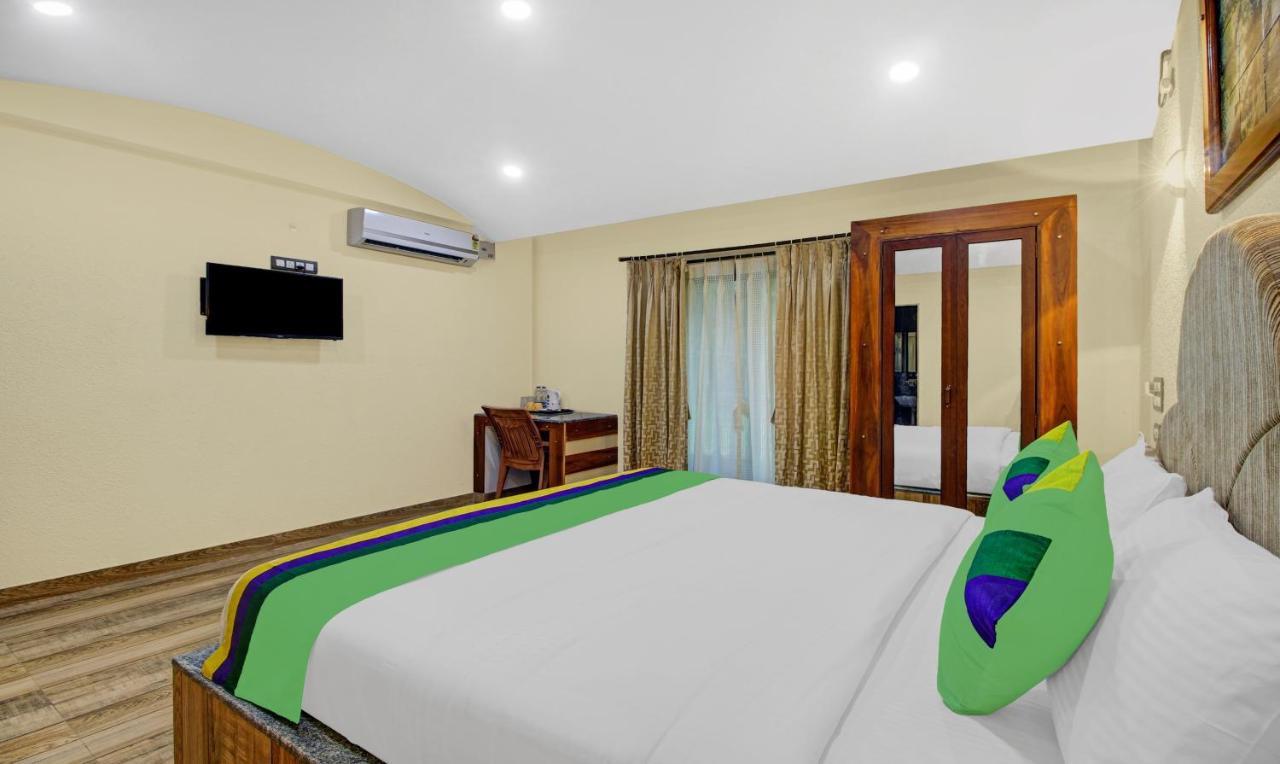 Treebo Majestic Palms, 2 Km From Colva Beach Benaulim Exterior photo