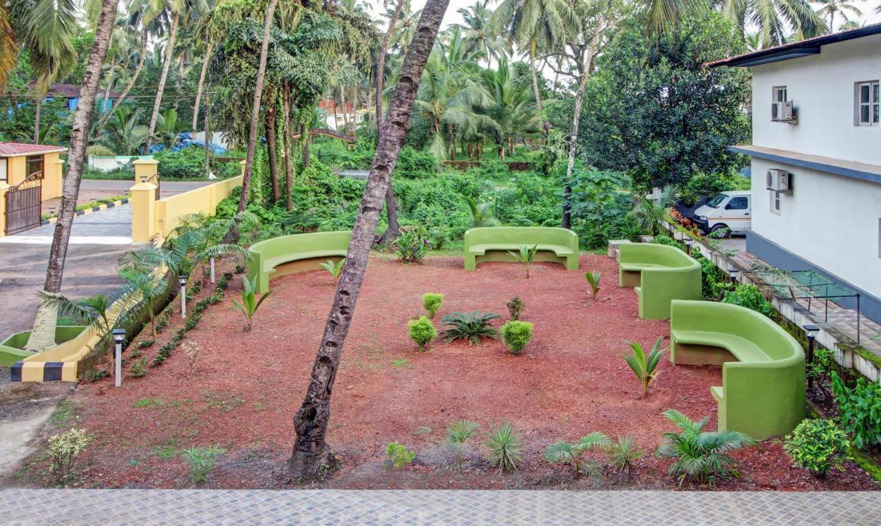 Treebo Majestic Palms, 2 Km From Colva Beach Benaulim Exterior photo