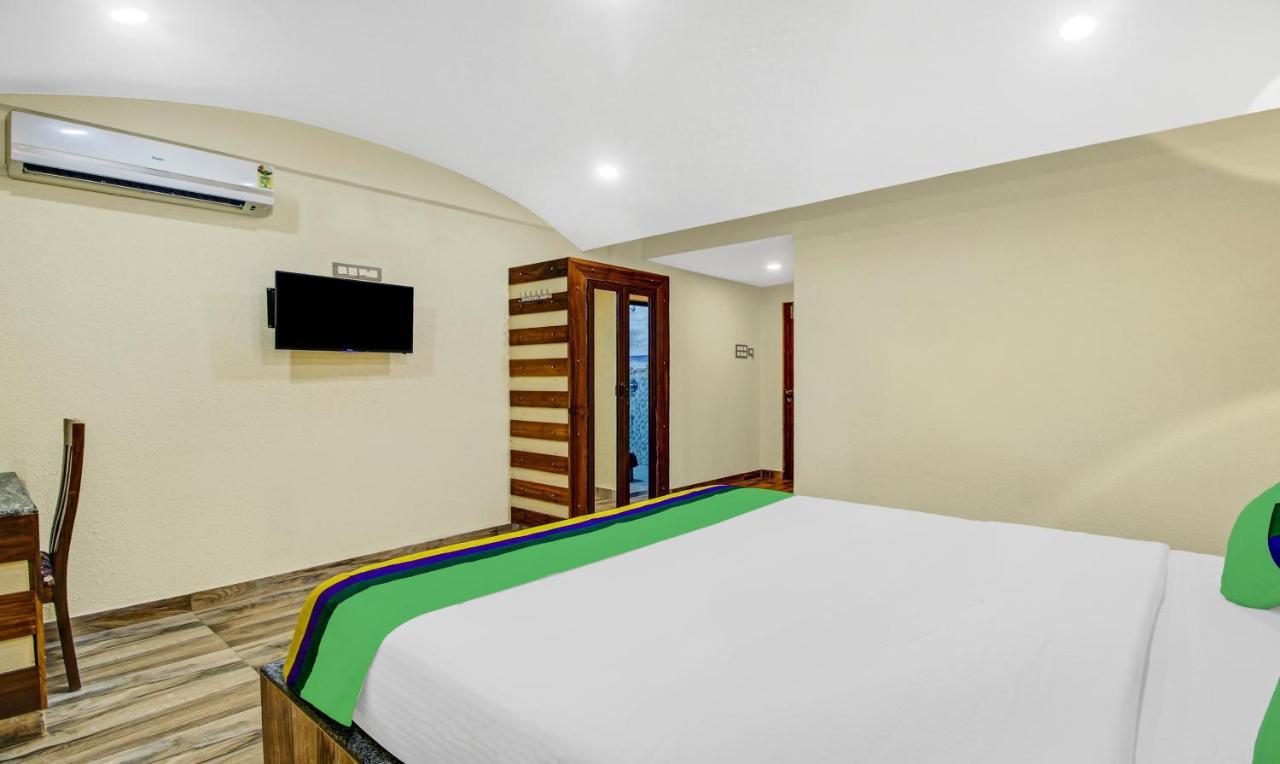 Treebo Majestic Palms, 2 Km From Colva Beach Benaulim Exterior photo