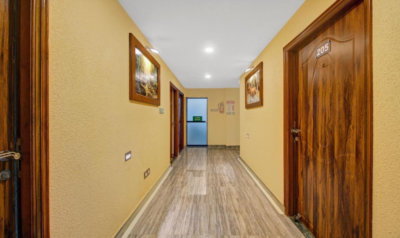 Treebo Majestic Palms, 2 Km From Colva Beach Benaulim Exterior photo